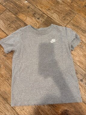 Youth M - Nike Gray Short Sleeve Tee with White Swoosh